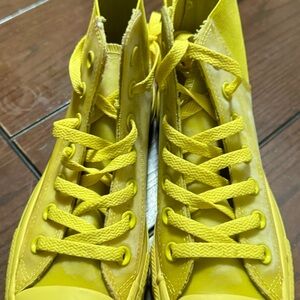 Converse Women’s waterproof High-Top Sneakers